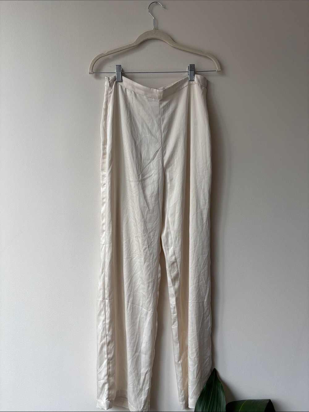 Meshki Off-White Wide Leg Trousers - Picture 2 of 4